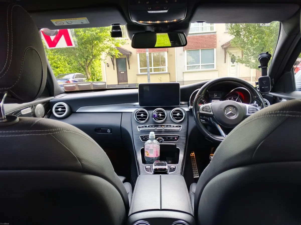 Mercedes-Benz C-Class 2018 - Image 2