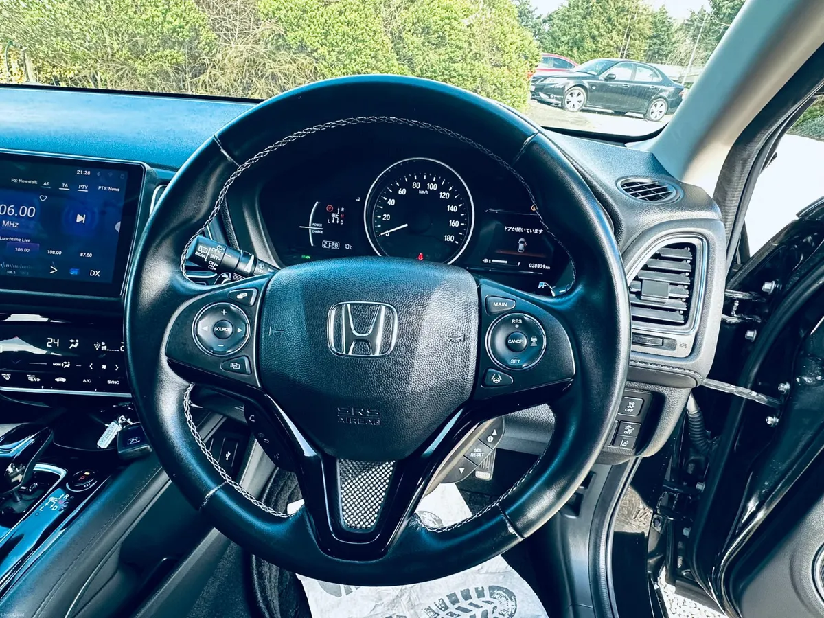 Honda Vezel 2018 1.5 Hybrid Auto40000 KM ONLY - Image 6