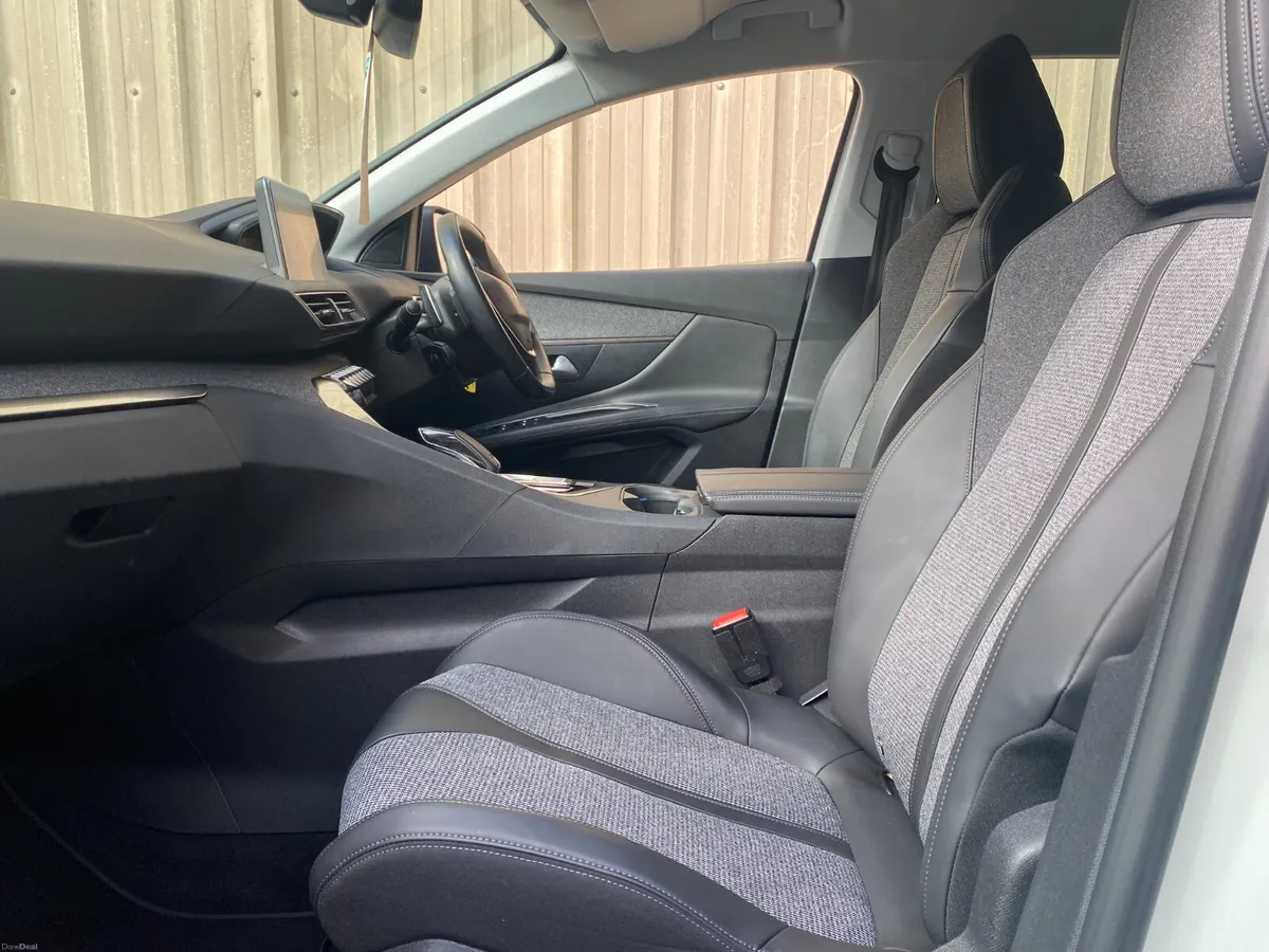 Peugeot 3008 2018///AUTOMATIC///ALLURE//// - Image 4