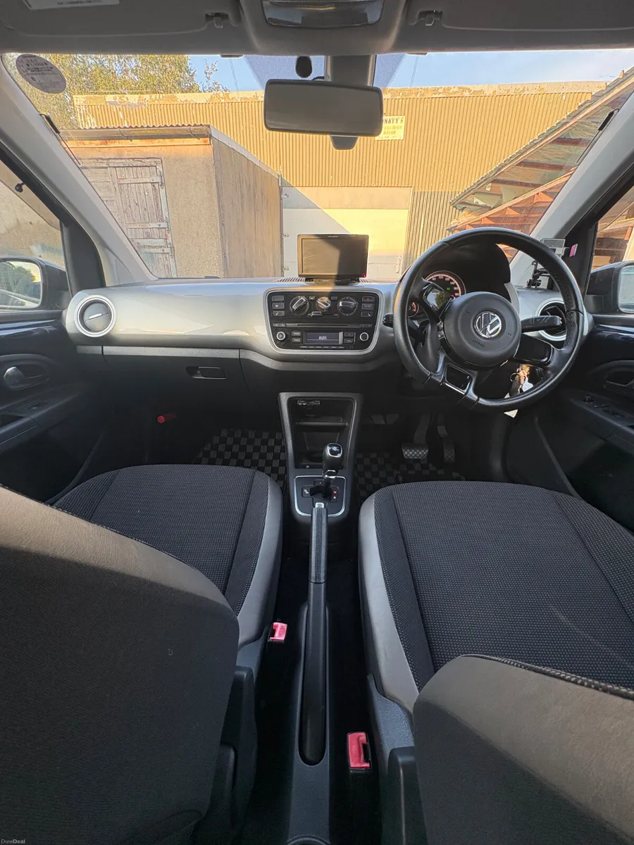 2013 VW Up!-AUTO - heated seats - Image 6