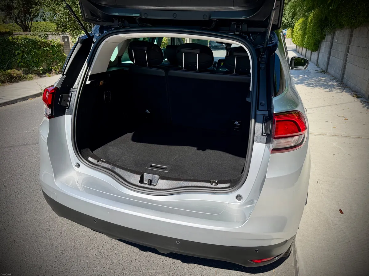 Renault Scenic Diesel | Pan roof | Low km. - Image 6
