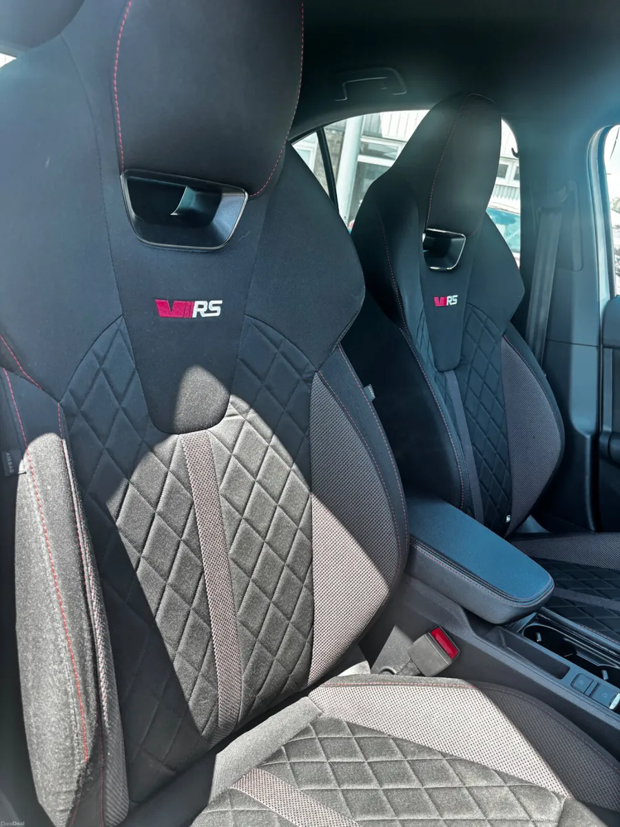 222 Skoda Octavia  2.0 TDI VRS - Image 4