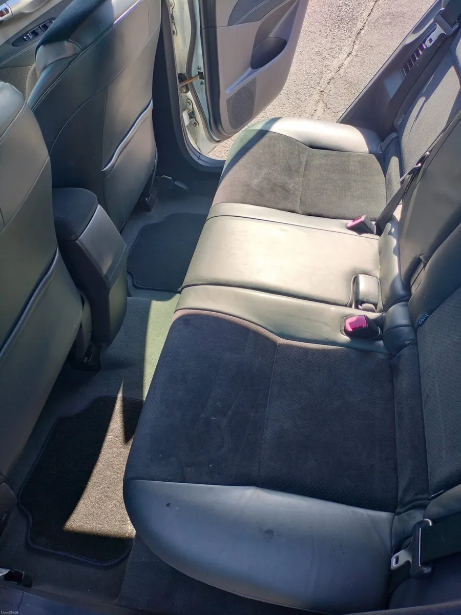 Car - Image 4