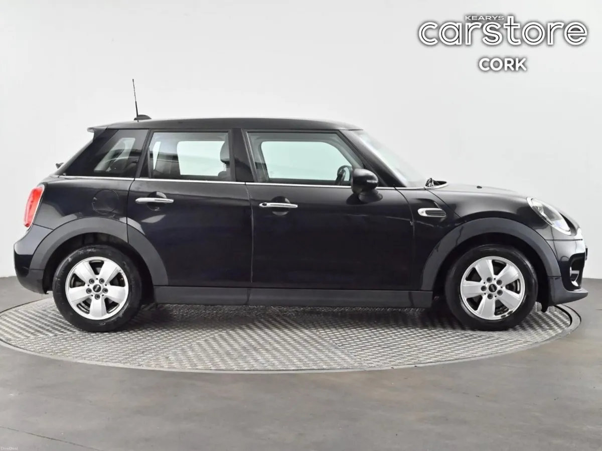 Mini Cooper Cooper D Auto - Image 2