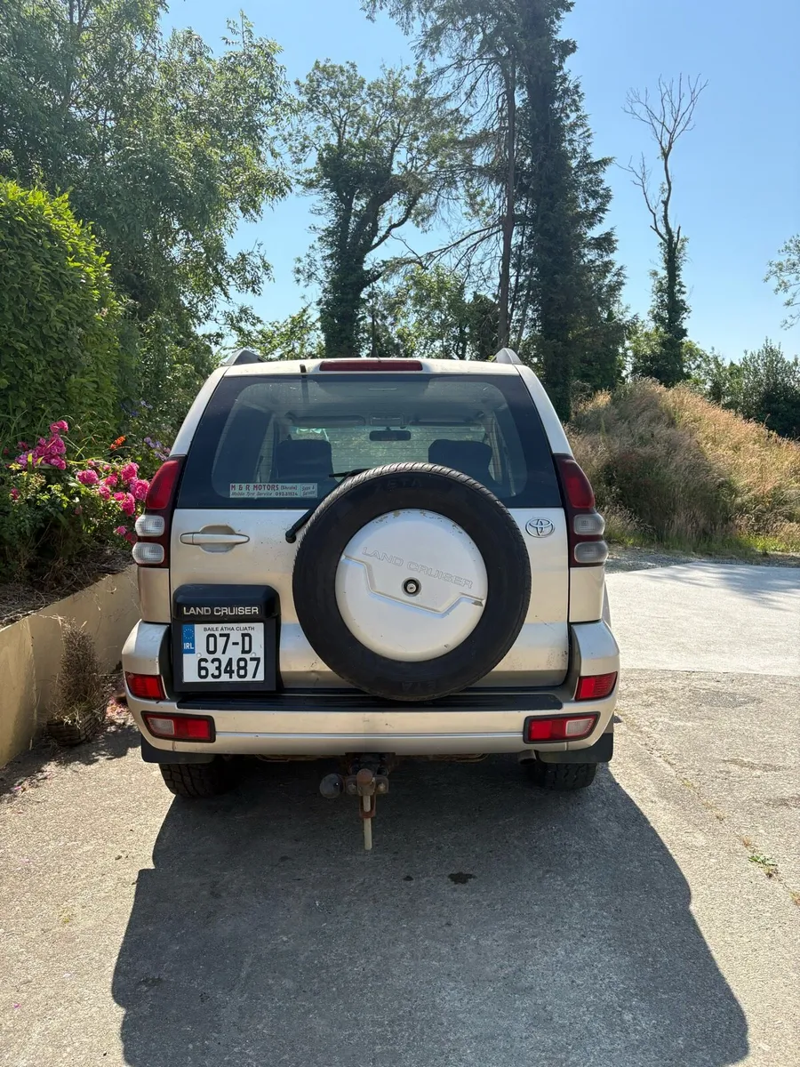 Toyota Land Cruiser - Image 3