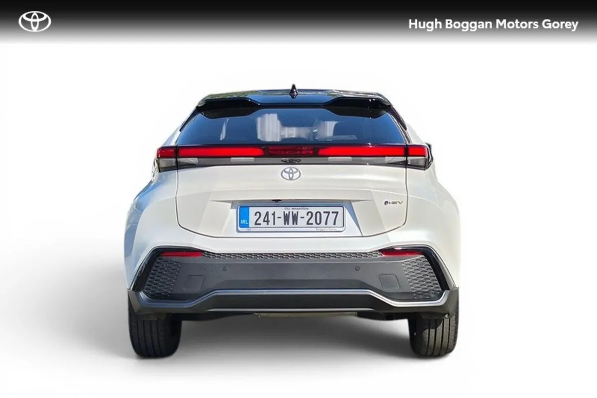 Toyota C-HR Hybrid Sol - Image 4