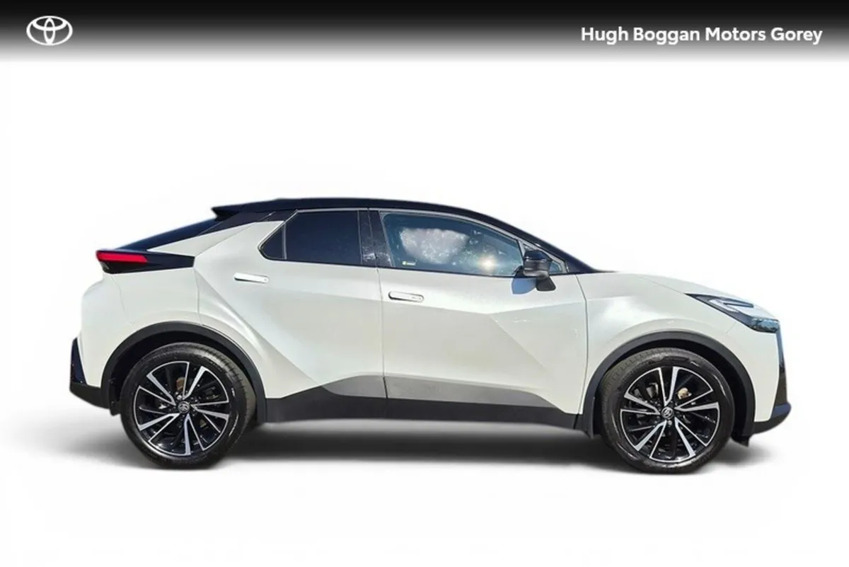 Toyota C-HR Hybrid Sol - Image 3