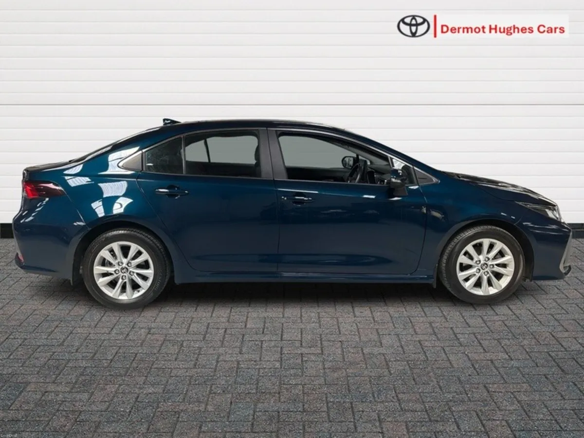 Toyota Corolla LUNA SALOON 4DR AUTO - Image 3