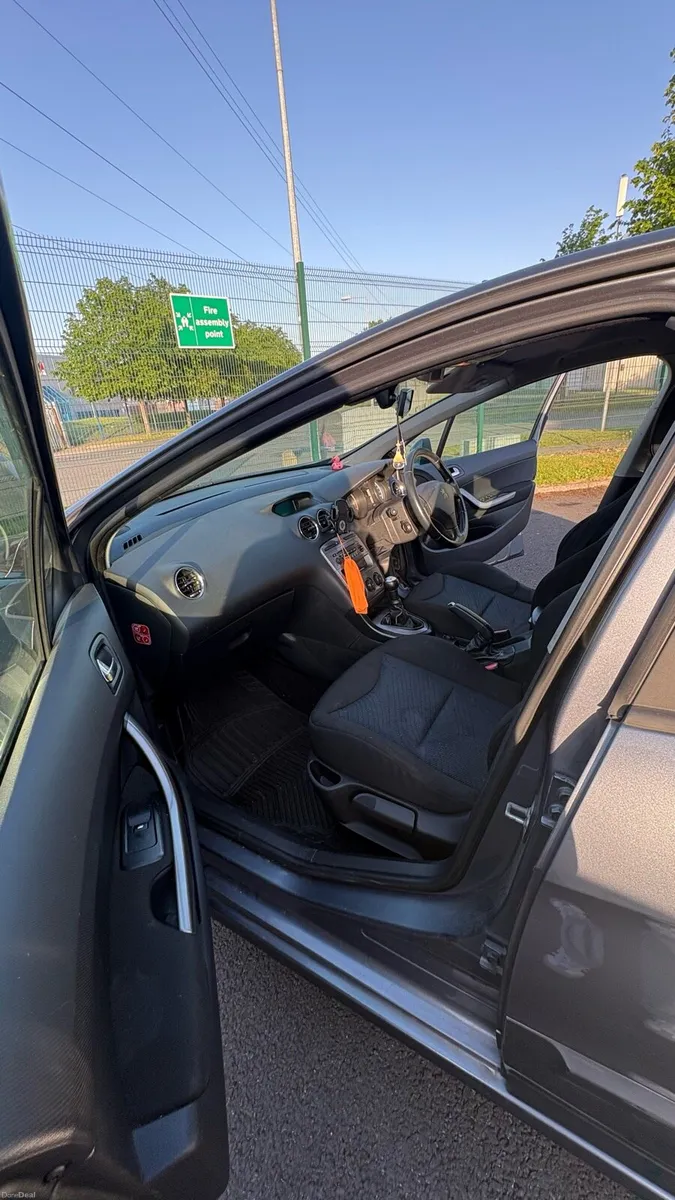 Peugeot 308 - Image 3