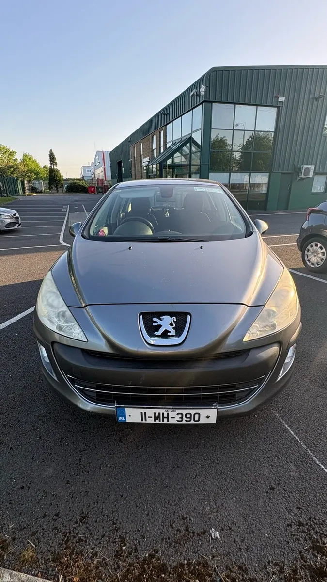 Peugeot 308 - Image 1