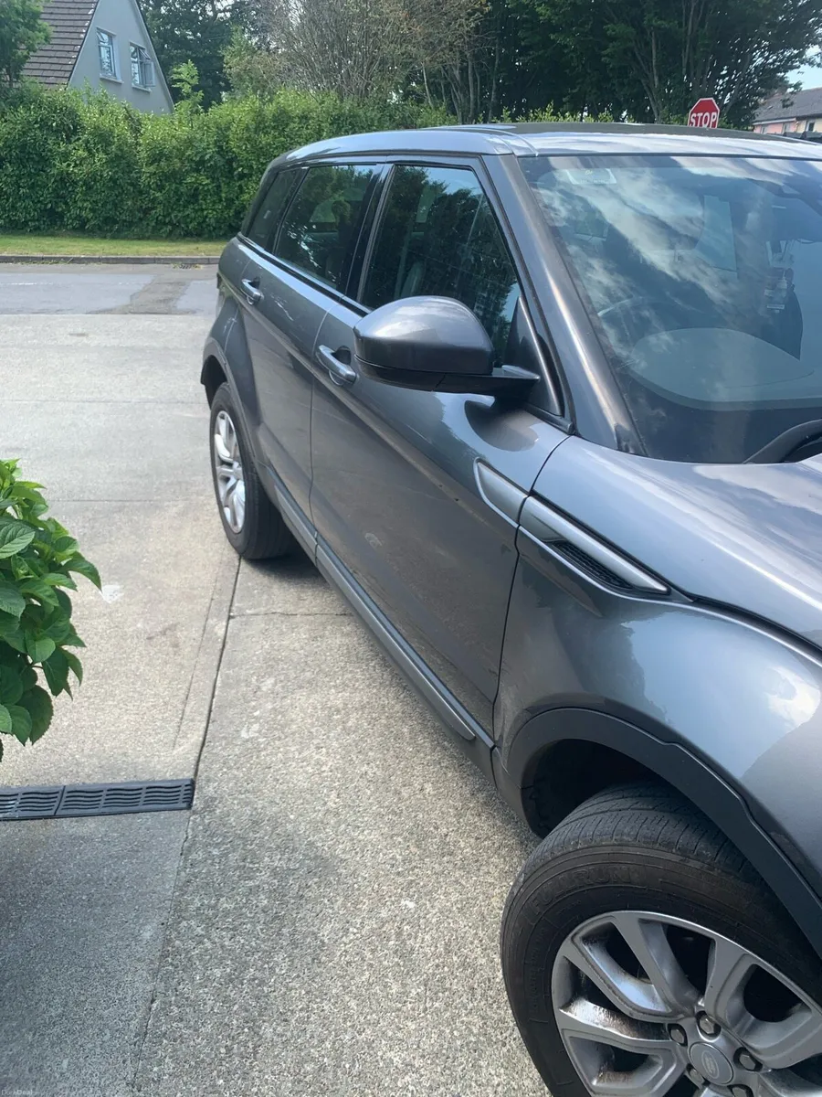 Range Rover Evoque - Image 2