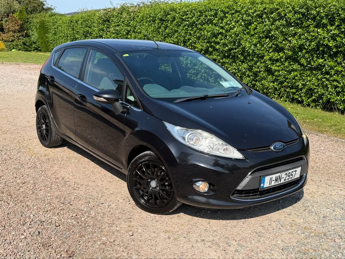 Ford Fiesta 2011 - Image 1
