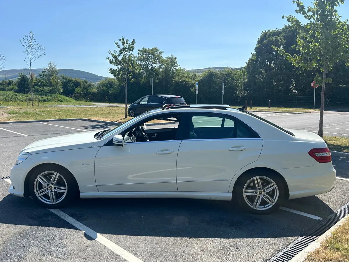 Mercedes E250 AMG Line Sunroof - Image 5