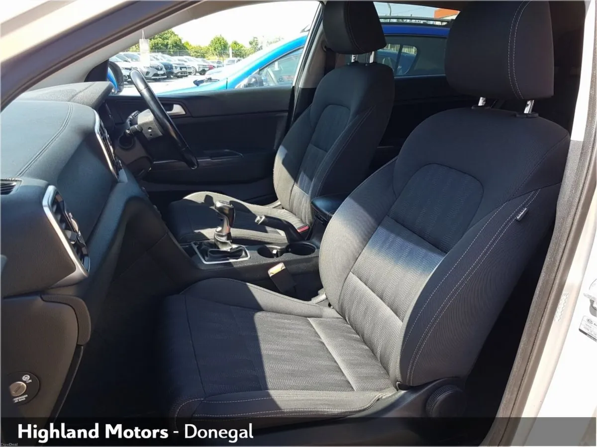 Kia Sportage 1.7 LX - Image 5