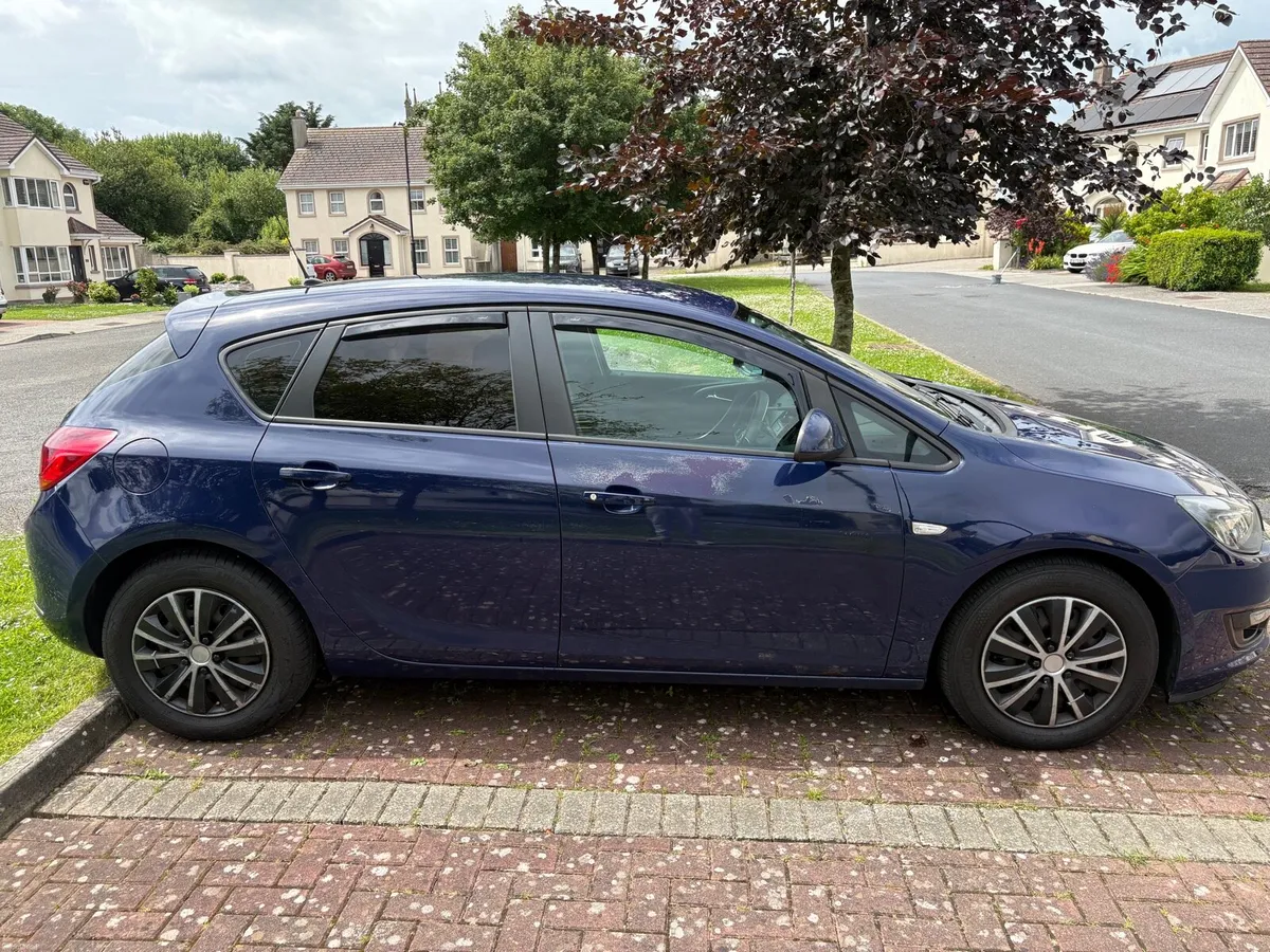 Vauxhall Astra 1.7 CDTI ECOFLEX 2014 - Image 3