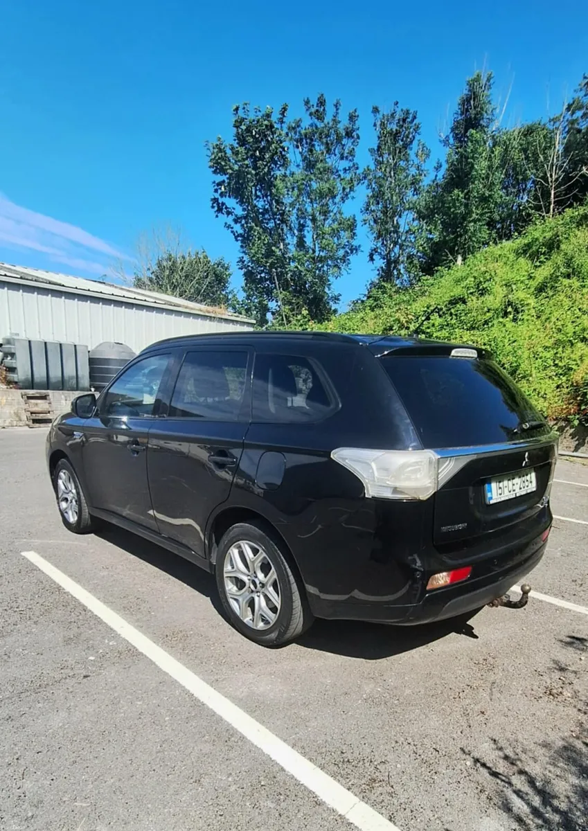 Mitsubishi Outlander - Image 3