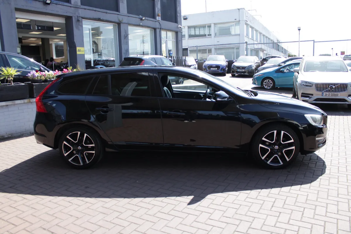 2016 VOLVO V60 D4 5DR ESTATE AUTOMATIC - Image 3