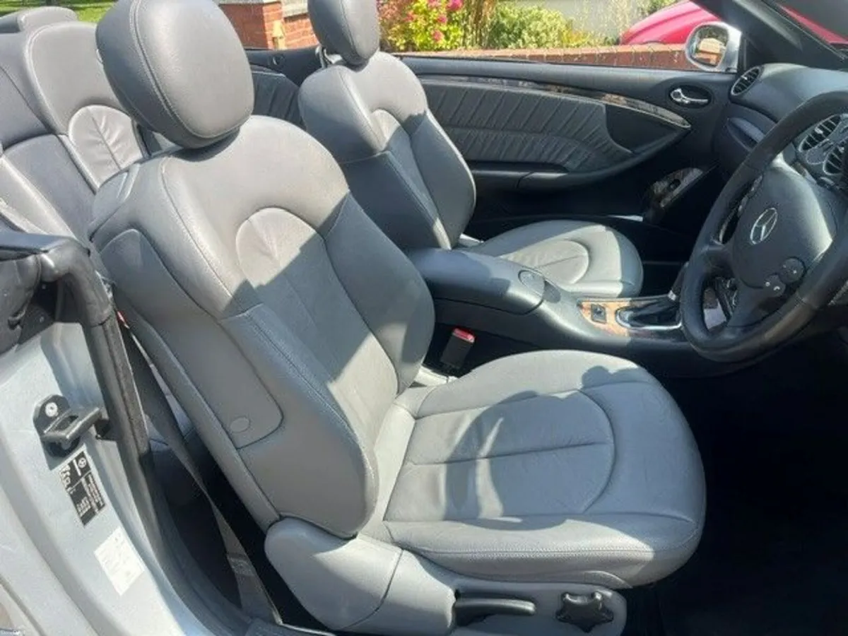 Mercedes CLK Cabrio Avantgarde Future Classic - Image 2