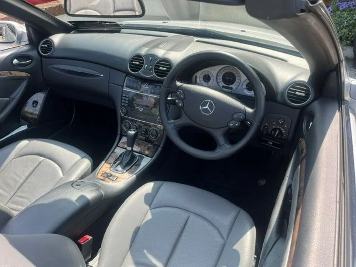 Mercedes CLK Cabrio Avantgarde Future Classic - Image 4