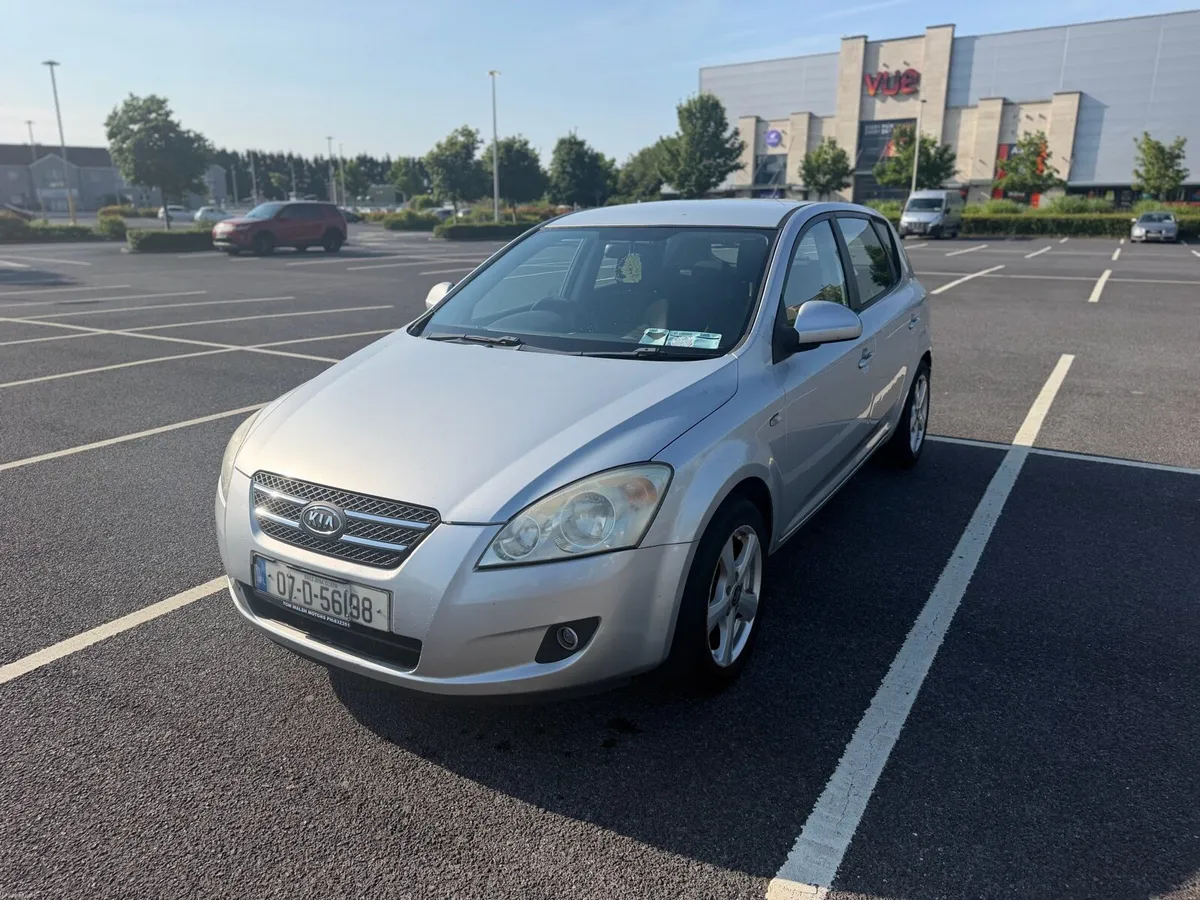 KIA CEED AUTO LOW MILEAGE - Image 1