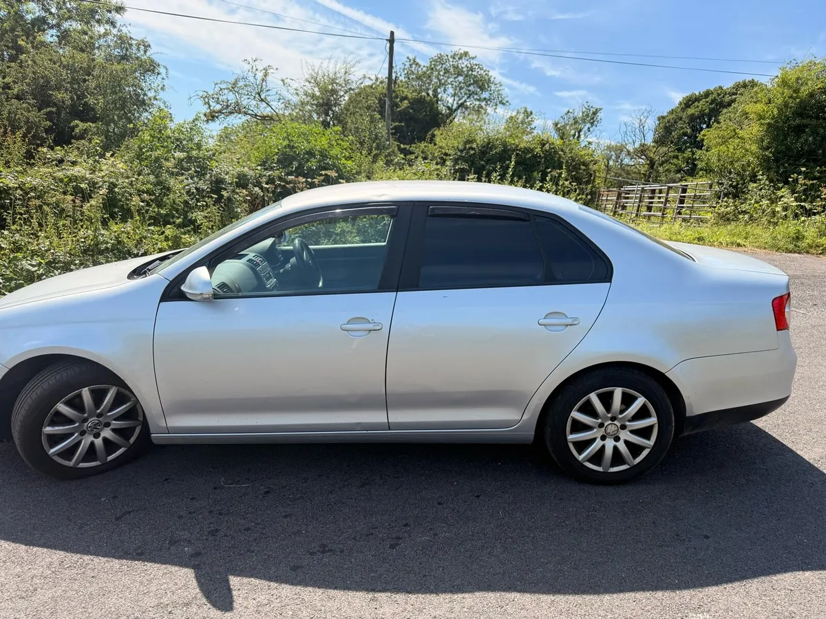 VW Jetta - Image 4