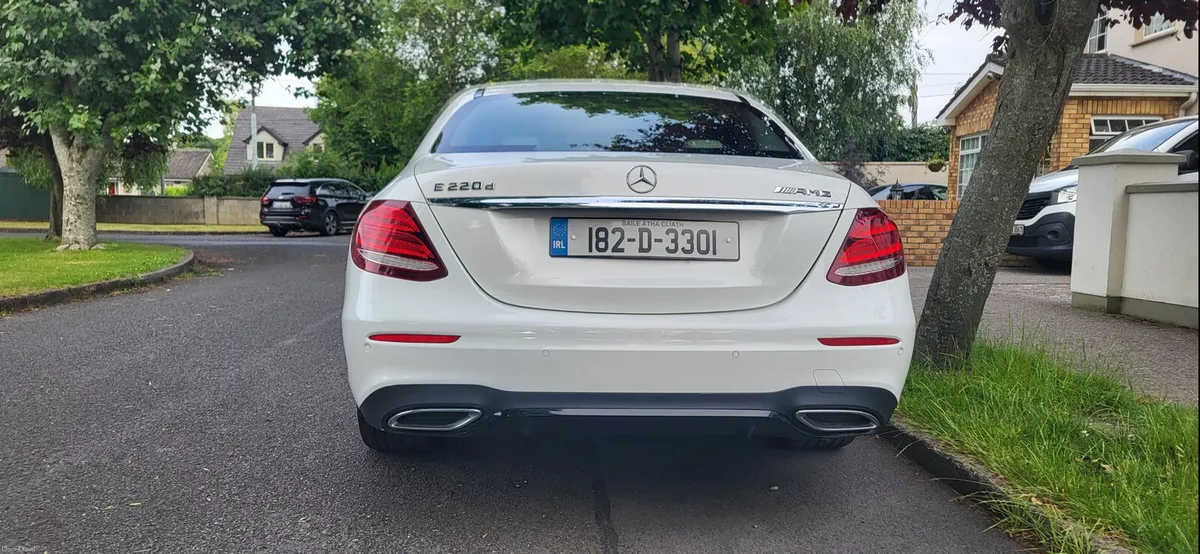 Mercedes E220 - Image 4