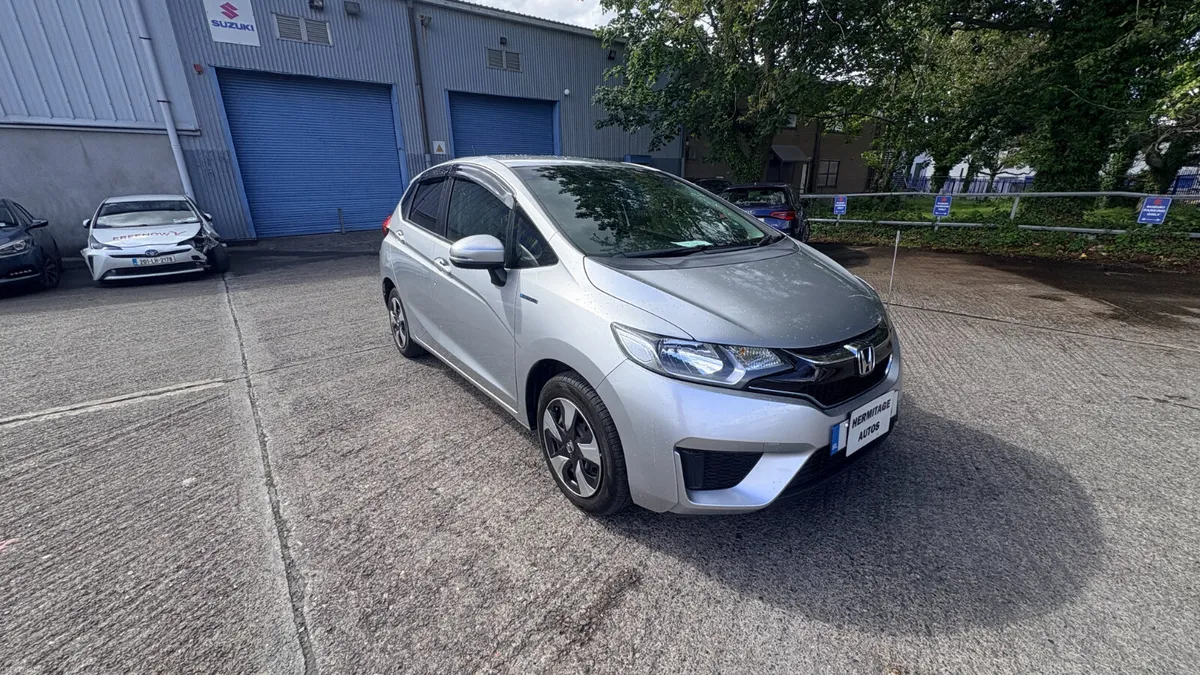 Honda Fit 1.5 Hybrid Petrol 2017 - Image 3