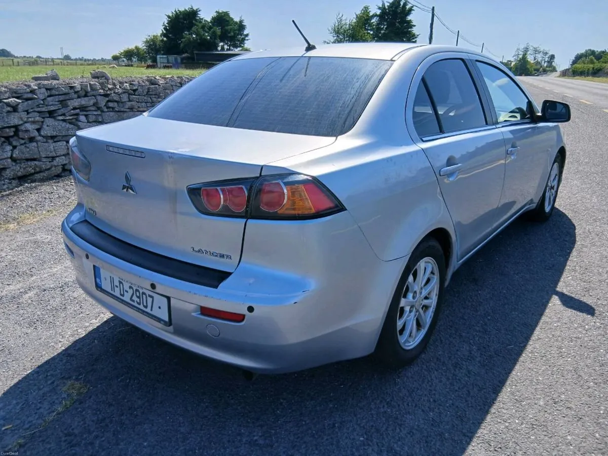 2011 Mitsubishi Lancer - Image 5