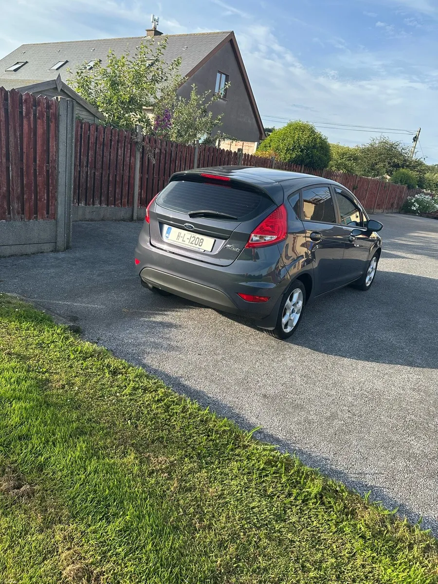 Ford fiesta - Image 4