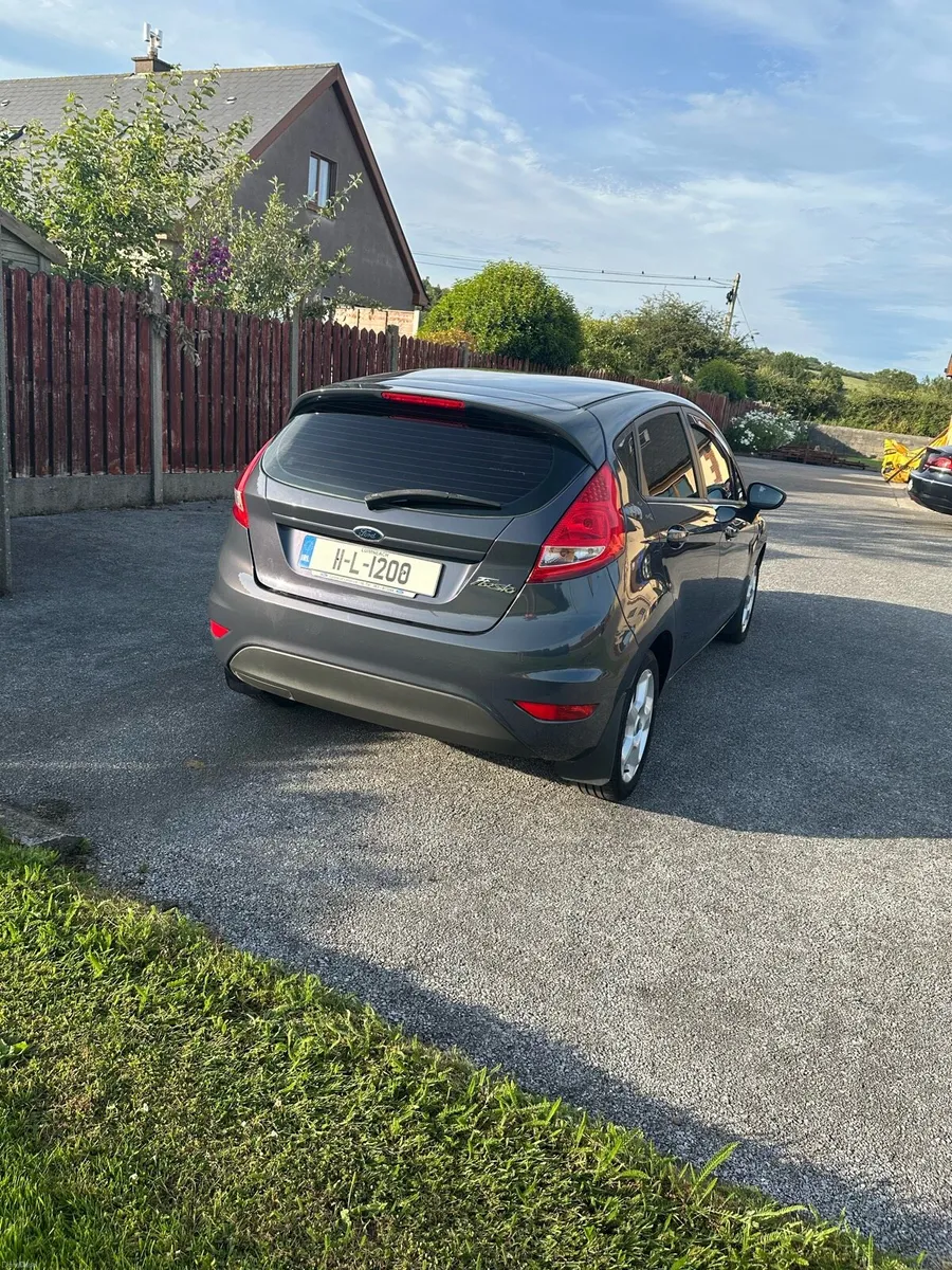 Ford fiesta - Image 5