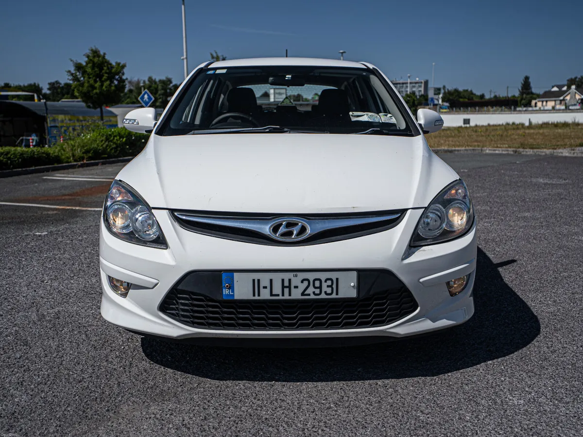 Hyundai i30 2011 - Image 2