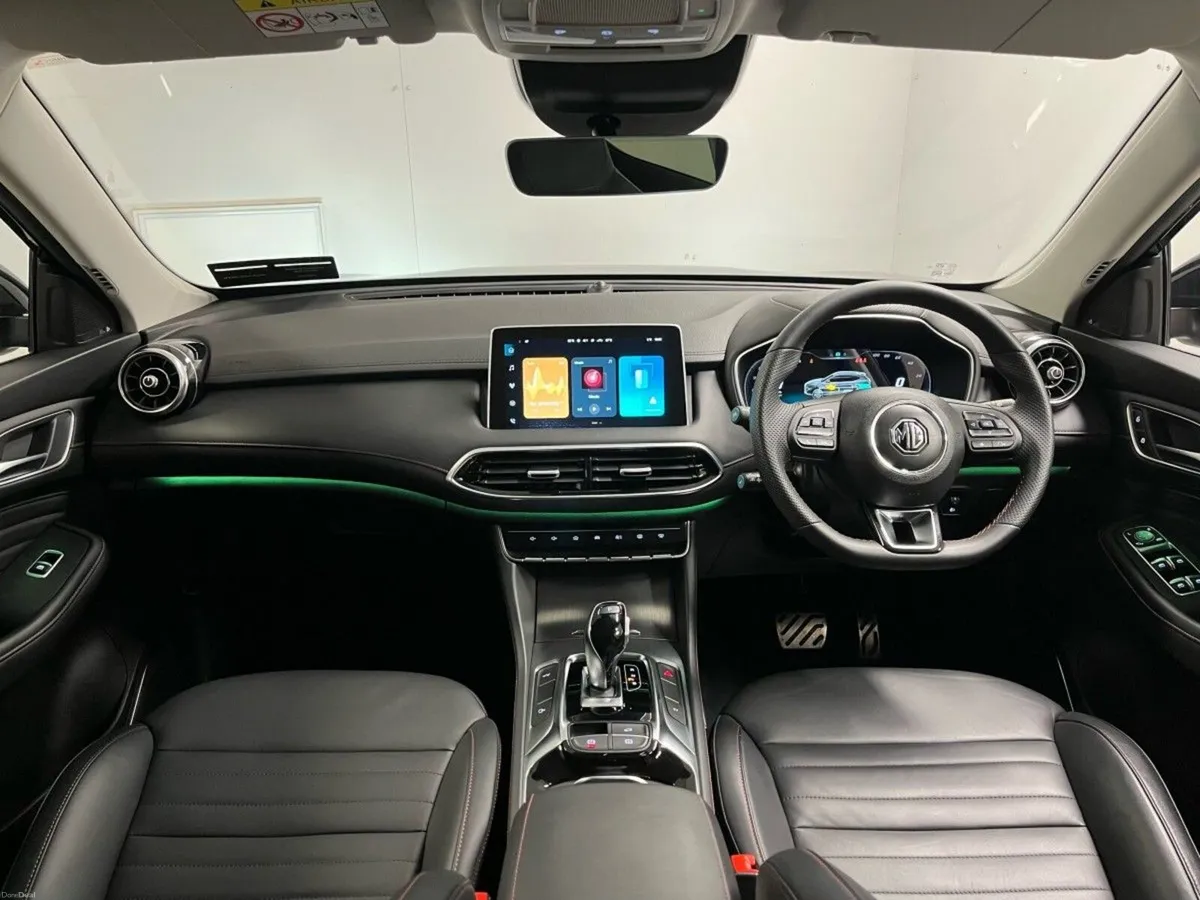 MG HS Trophy 1.5 T-GDI PHEV 122BHP - Reversing Cam - Image 2