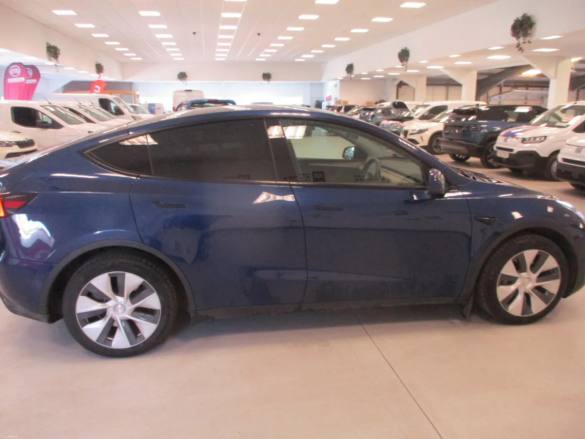 Tesla Model Y 2024 - Image 5