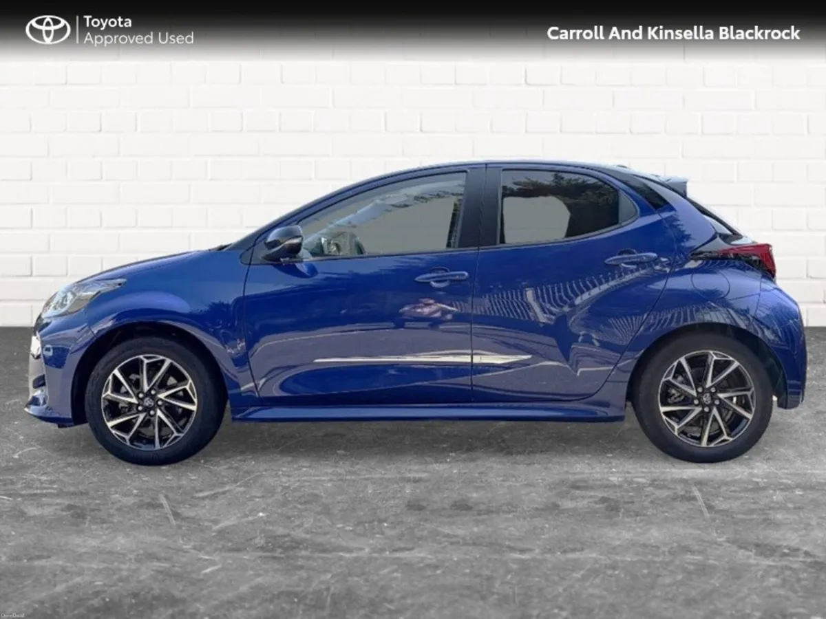 Toyota Yaris Hybrid Luna Sport - Image 3