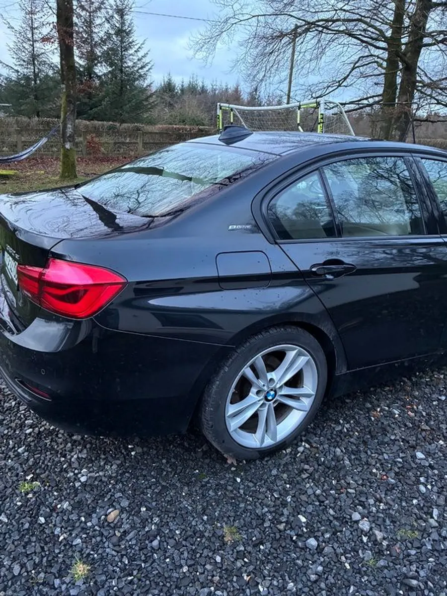 2017 BMW 3 Series 330E Sport - Image 3