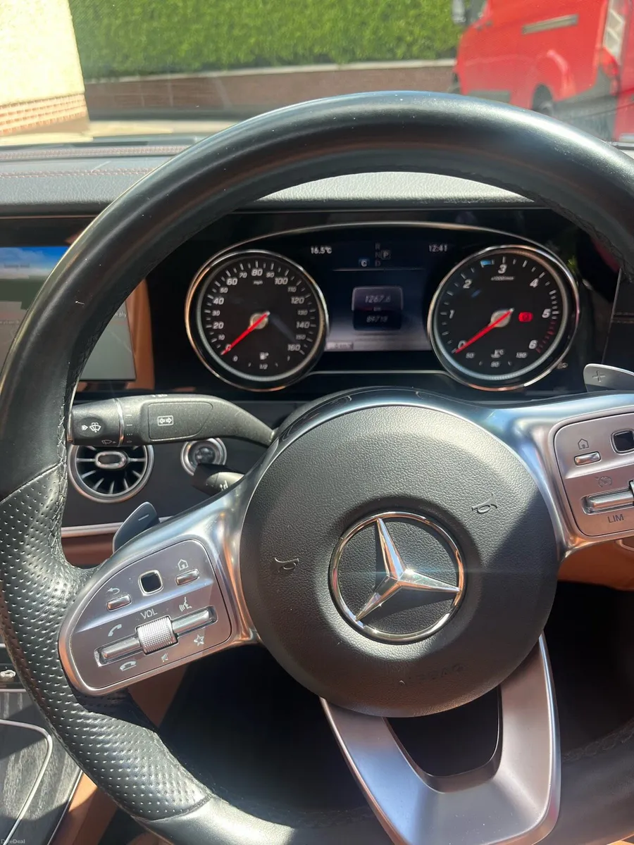 Mercedes - Image 5