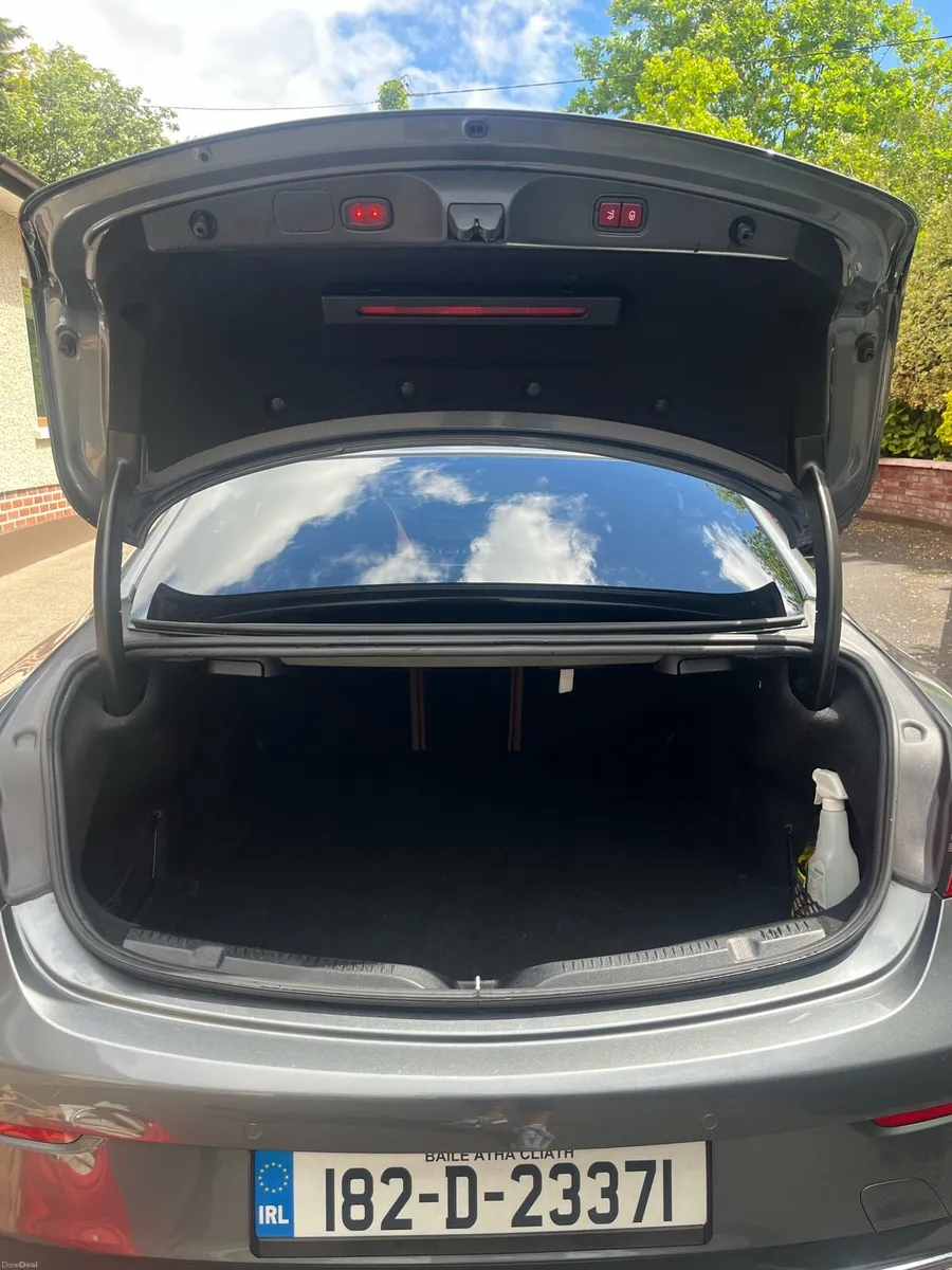 Mercedes - Image 3