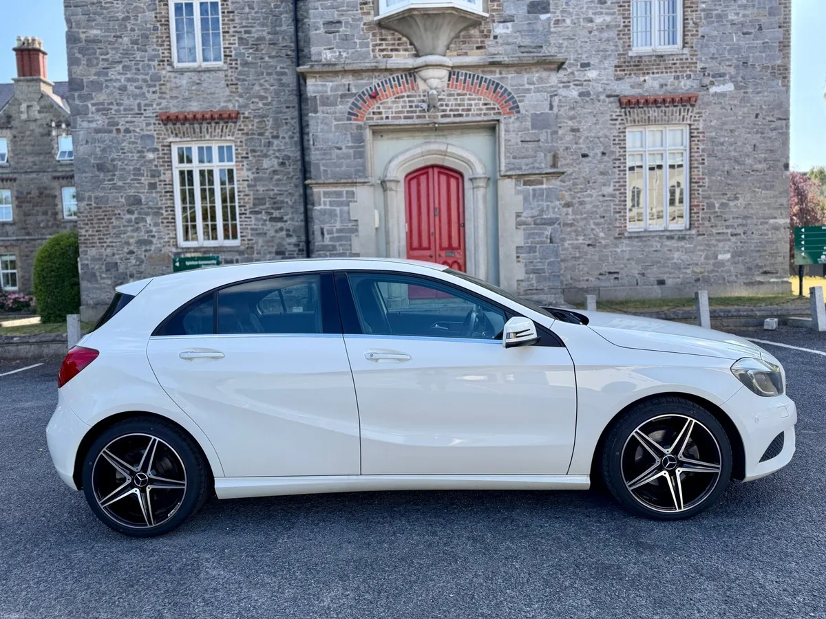 2015 MERCEDES A180 • AUTO • 73K KM - Image 2