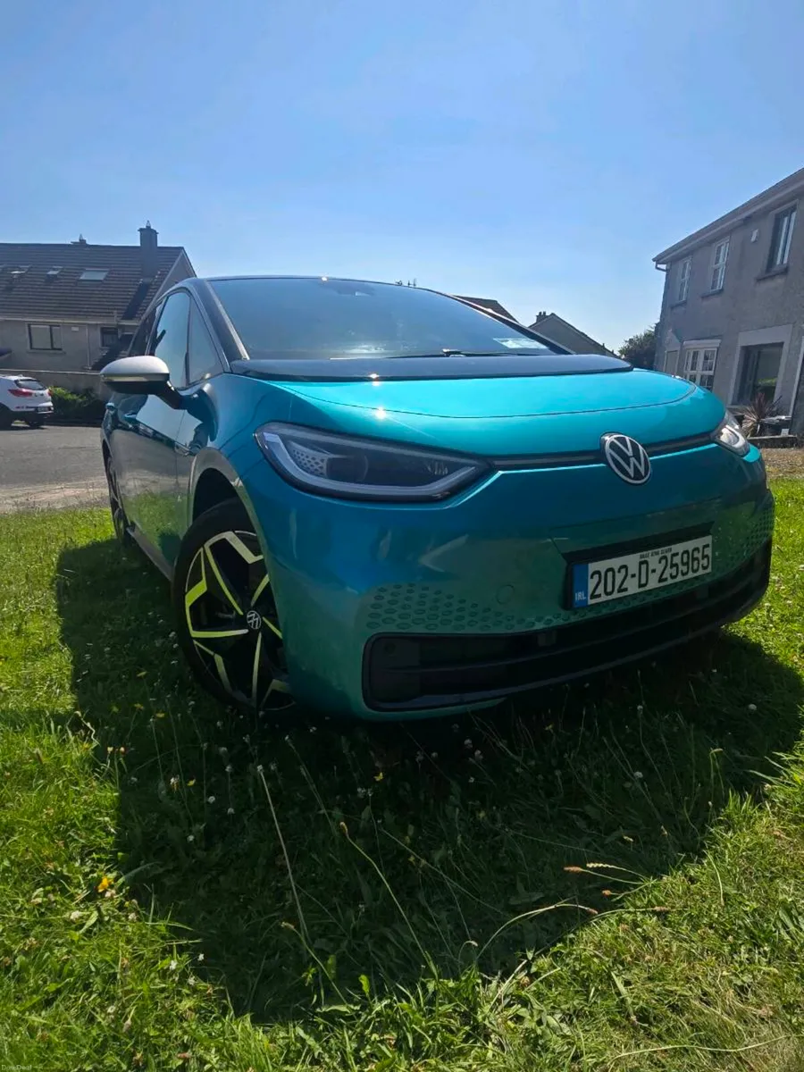 Stunning Vw ID3 PRO PERFORMANCE - Image 1