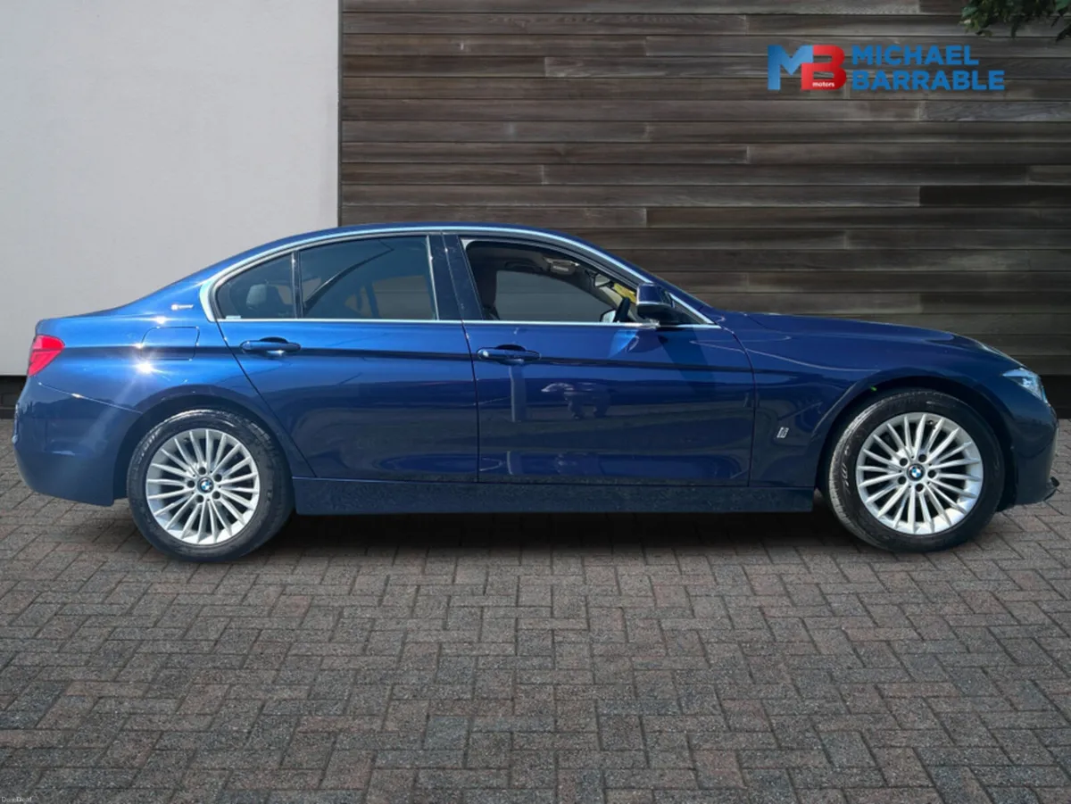 BMW 3-Series PHEV BMW 330e - Image 4