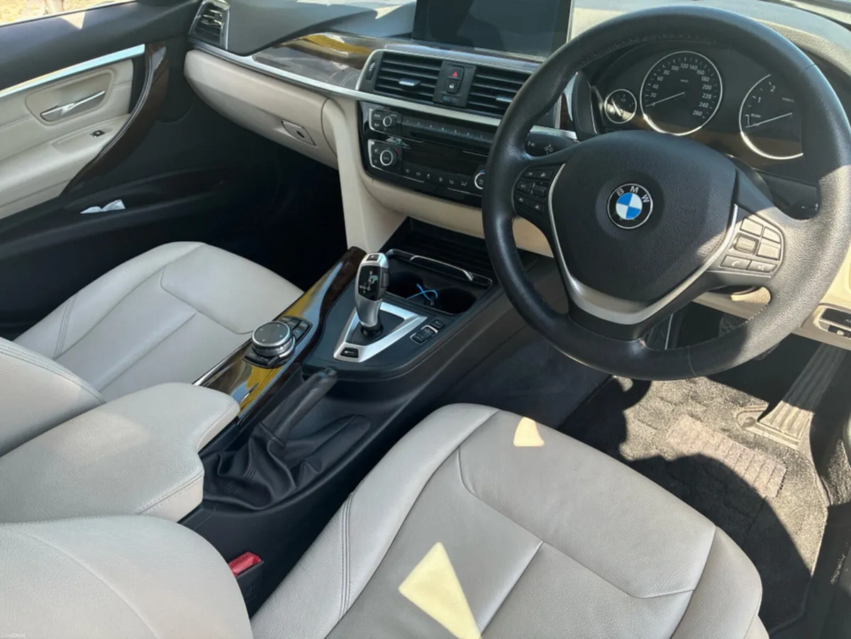 BMW 3-Series PHEV BMW 330e - Image 6