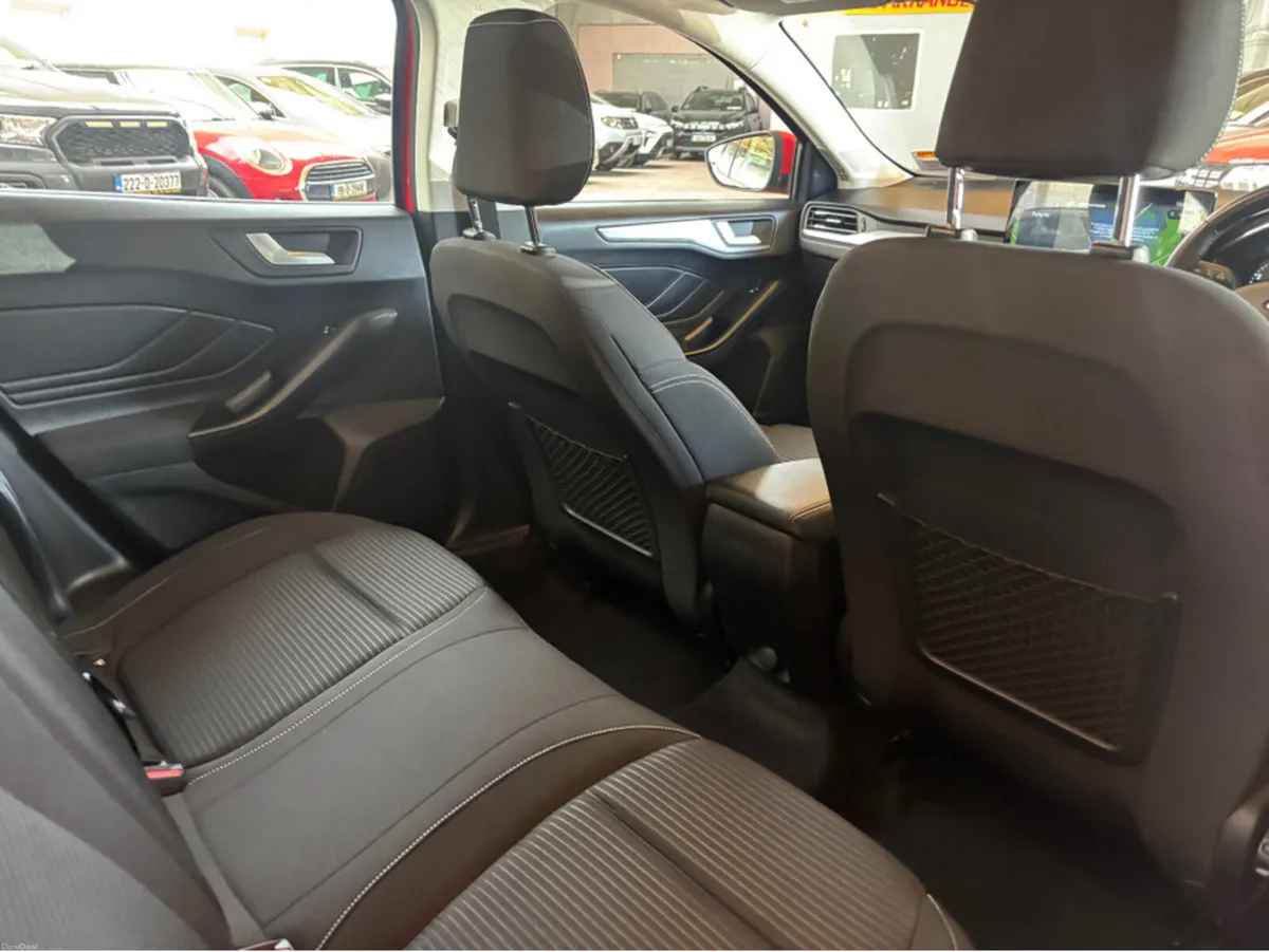 Ford Focus TITANIUM 5W 1.0T 125 M6 Finance Availab - Image 4