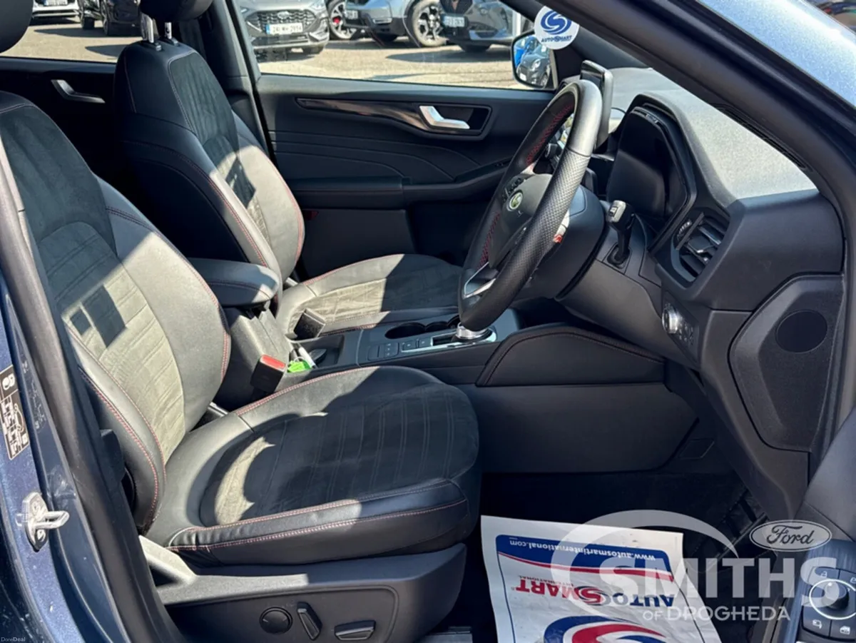 Ford Kuga ST-LINE X 2.5 232PS *BLACK EDITION* - Image 4