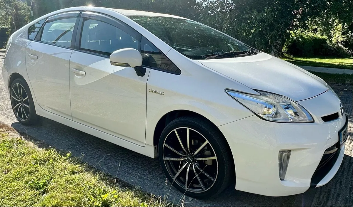 Toyota Prius 1.8 Hybrid Auto | Low Mileage | NCT - Image 3
