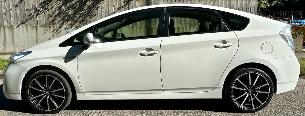 Toyota Prius 1.8 Hybrid Auto | Low Mileage | NCT - Image 4
