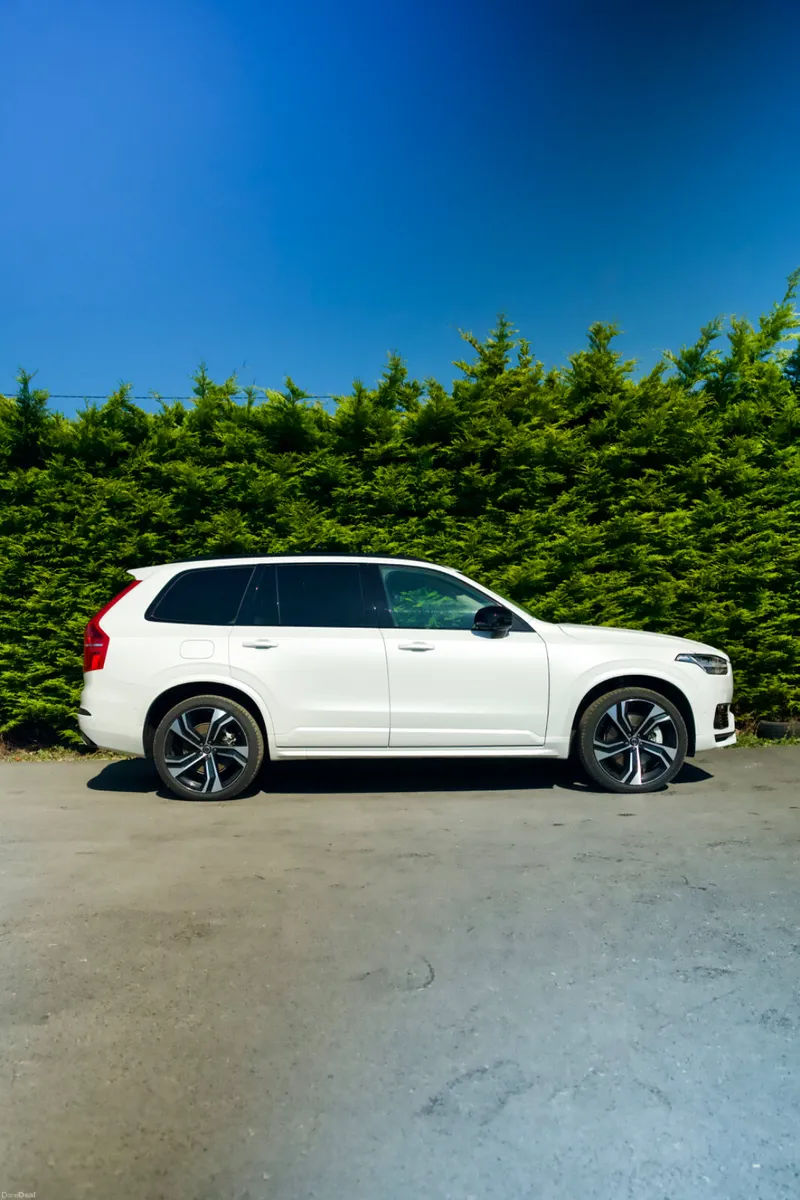 Volvo XC90 T8 Ultimate 2022- Seven Seater SUV - Image 4
