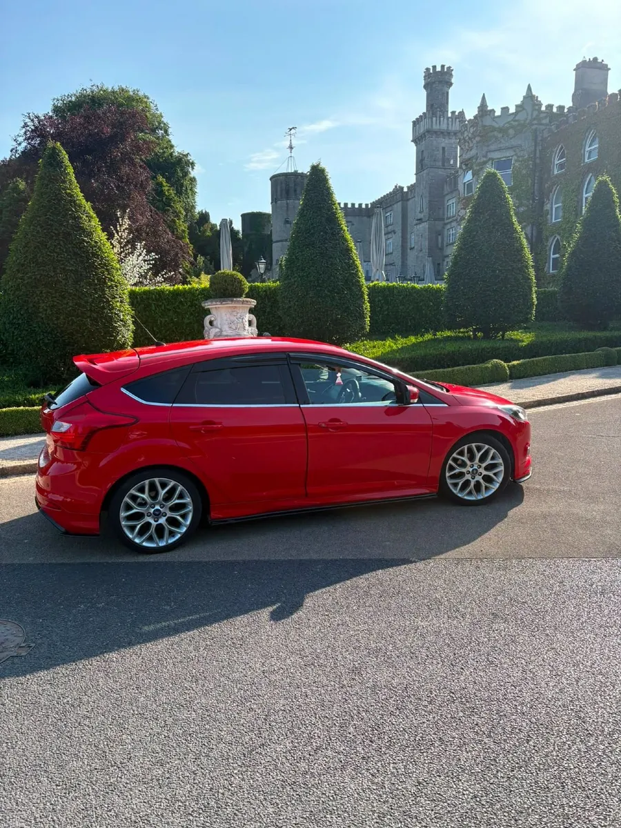 Ford Focus 2013 - Image 2