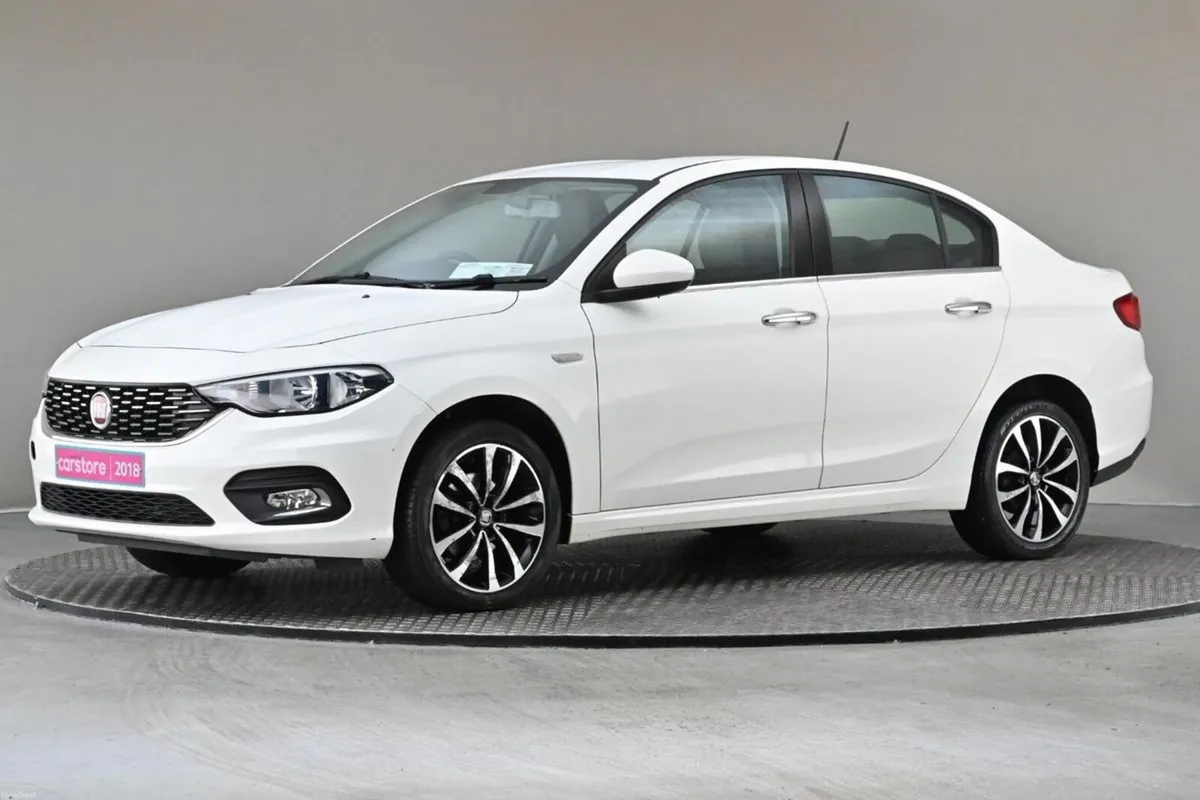 Fiat Tipo 1.3 95BHP 5SPD LOUNGE **SAT NAV**REVERSE - Image 4