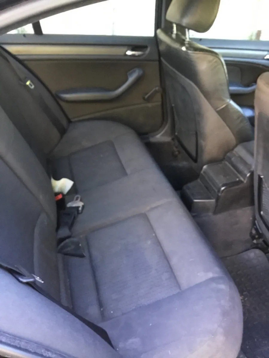 Car - Image 4