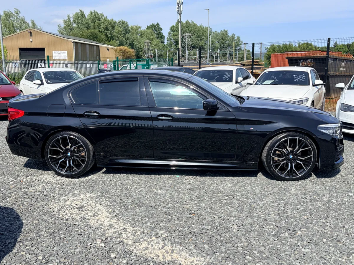 2018 BMW 523D M-SPORT MISSION IMPOSSIBLE AUTO - Image 3